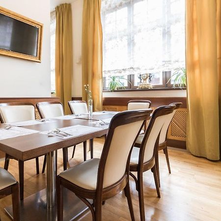 Hotel Vabank Golub-Dobrzyń Kültér fotó