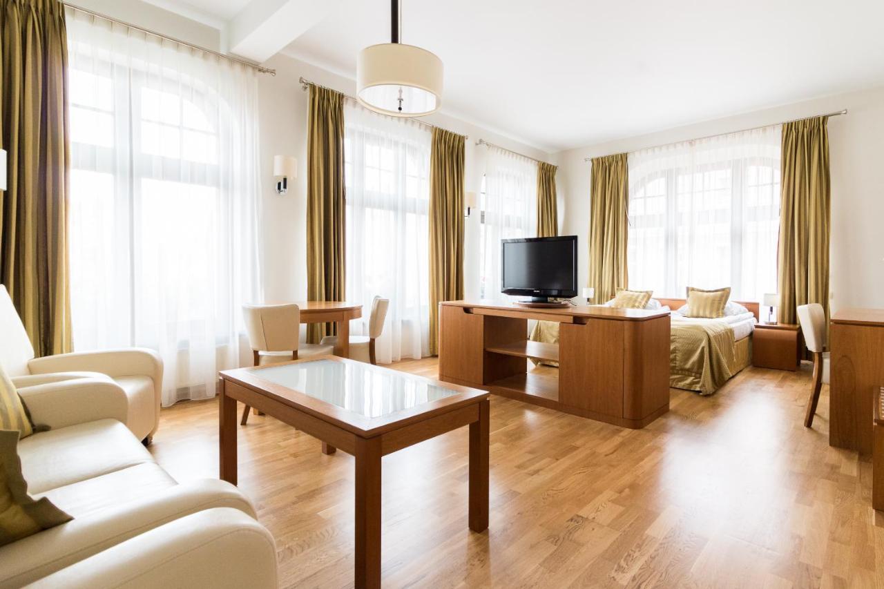 Hotel Vabank Golub-Dobrzyń Kültér fotó