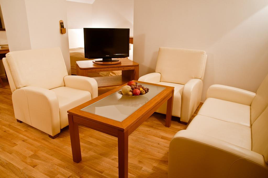 Hotel Vabank Golub-Dobrzyń Kültér fotó