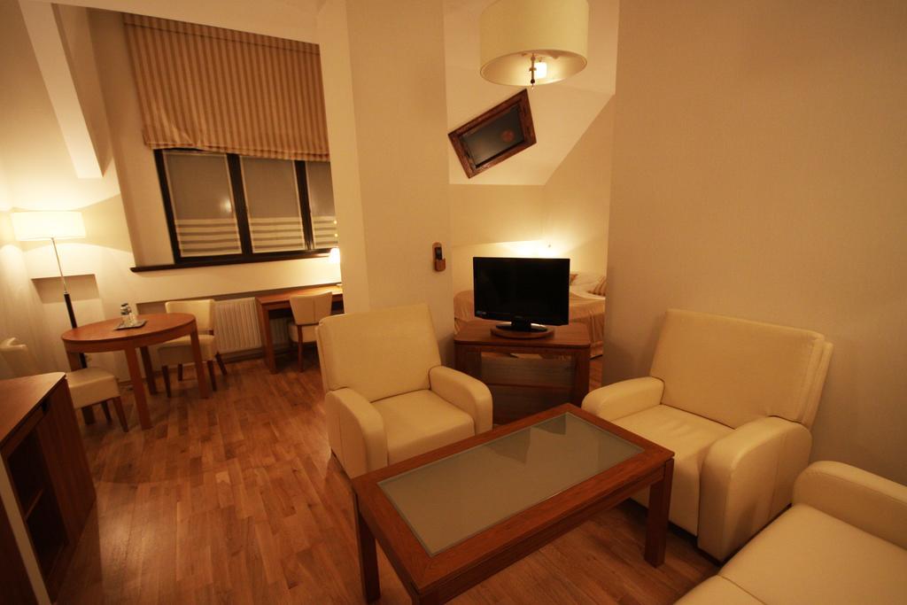 Hotel Vabank Golub-Dobrzyń Kültér fotó
